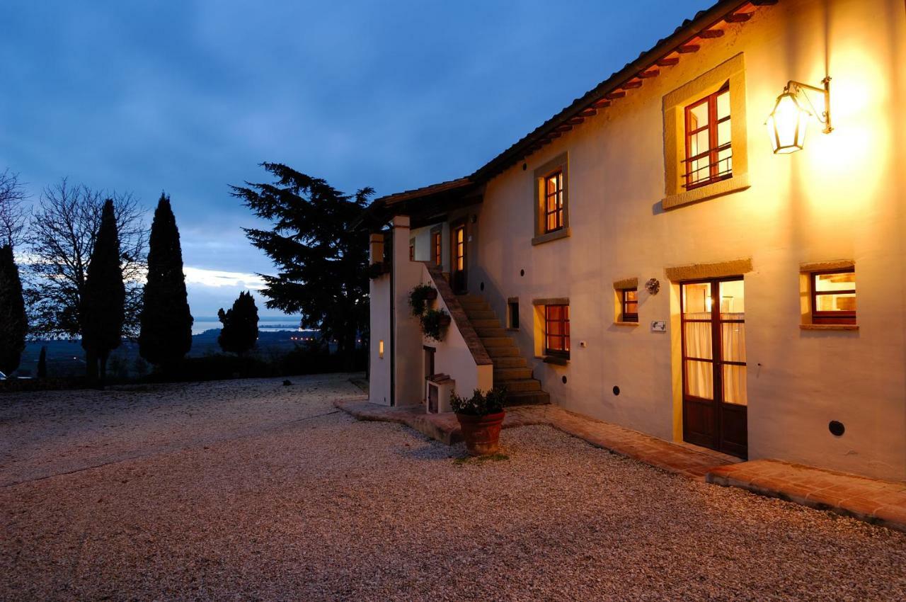 Relais Borgo Torale Hotel Passignano sul Trasimeno Luaran gambar