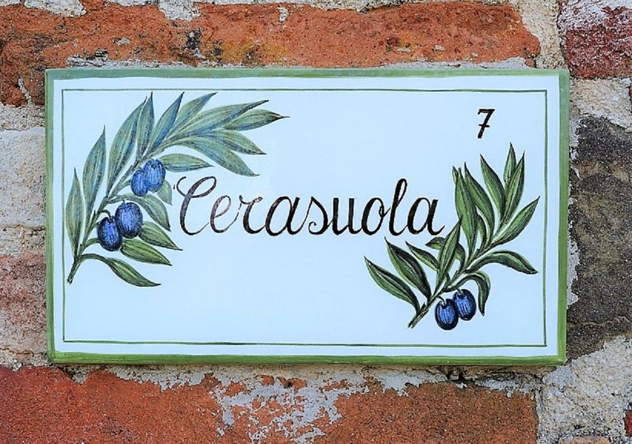Relais Borgo Torale Hotel Passignano sul Trasimeno Bilik gambar